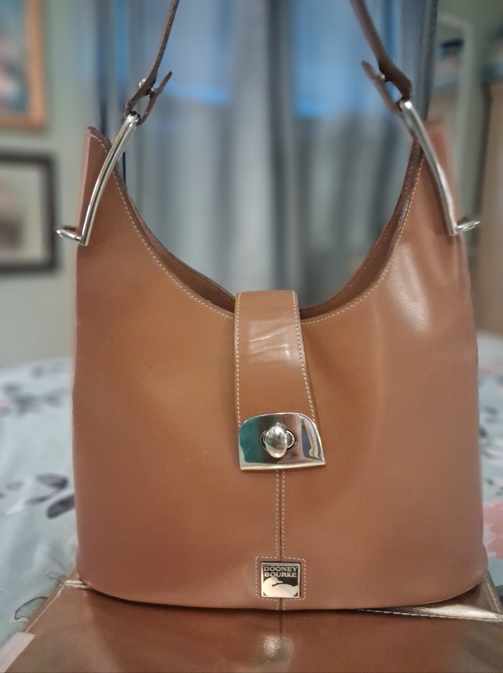 Vintage Dooney & Bourke Tan Leather Turn Lock Shoulder Bag